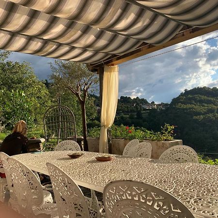 La Casa Sulla Collina Del Castello Βίλα Breno Εξωτερικό φωτογραφία