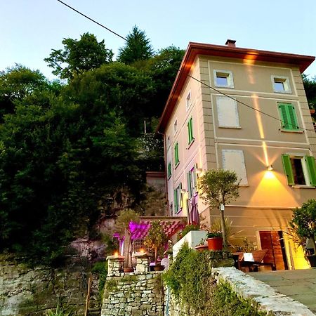 La Casa Sulla Collina Del Castello Βίλα Breno Εξωτερικό φωτογραφία