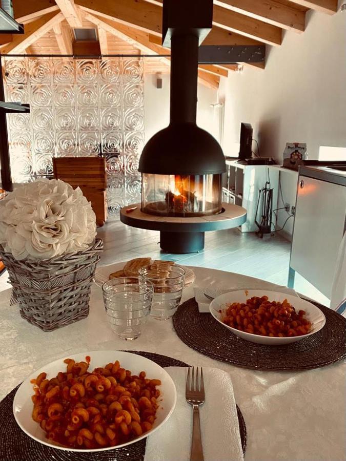 La Casa Sulla Collina Del Castello Βίλα Breno Εξωτερικό φωτογραφία