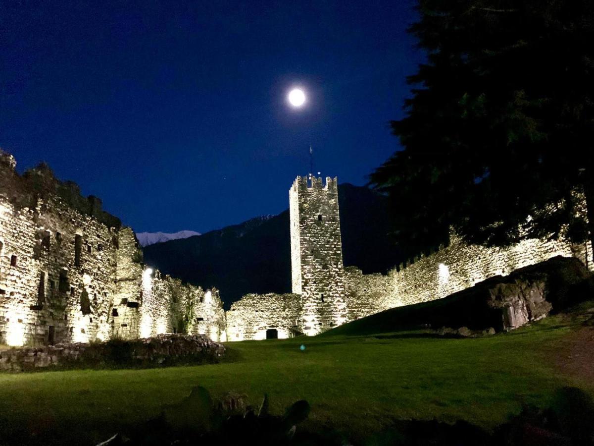 La Casa Sulla Collina Del Castello Βίλα Breno Εξωτερικό φωτογραφία