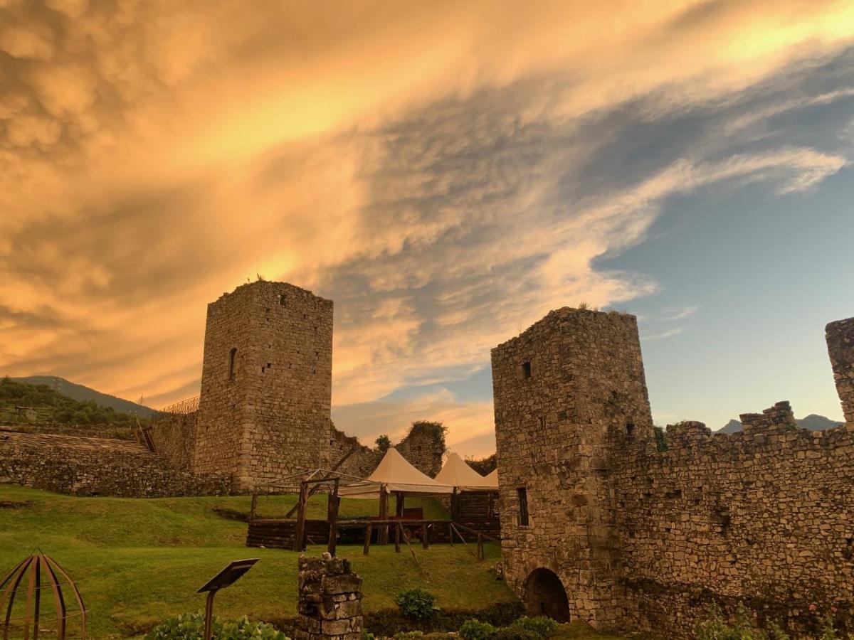 La Casa Sulla Collina Del Castello Βίλα Breno Εξωτερικό φωτογραφία
