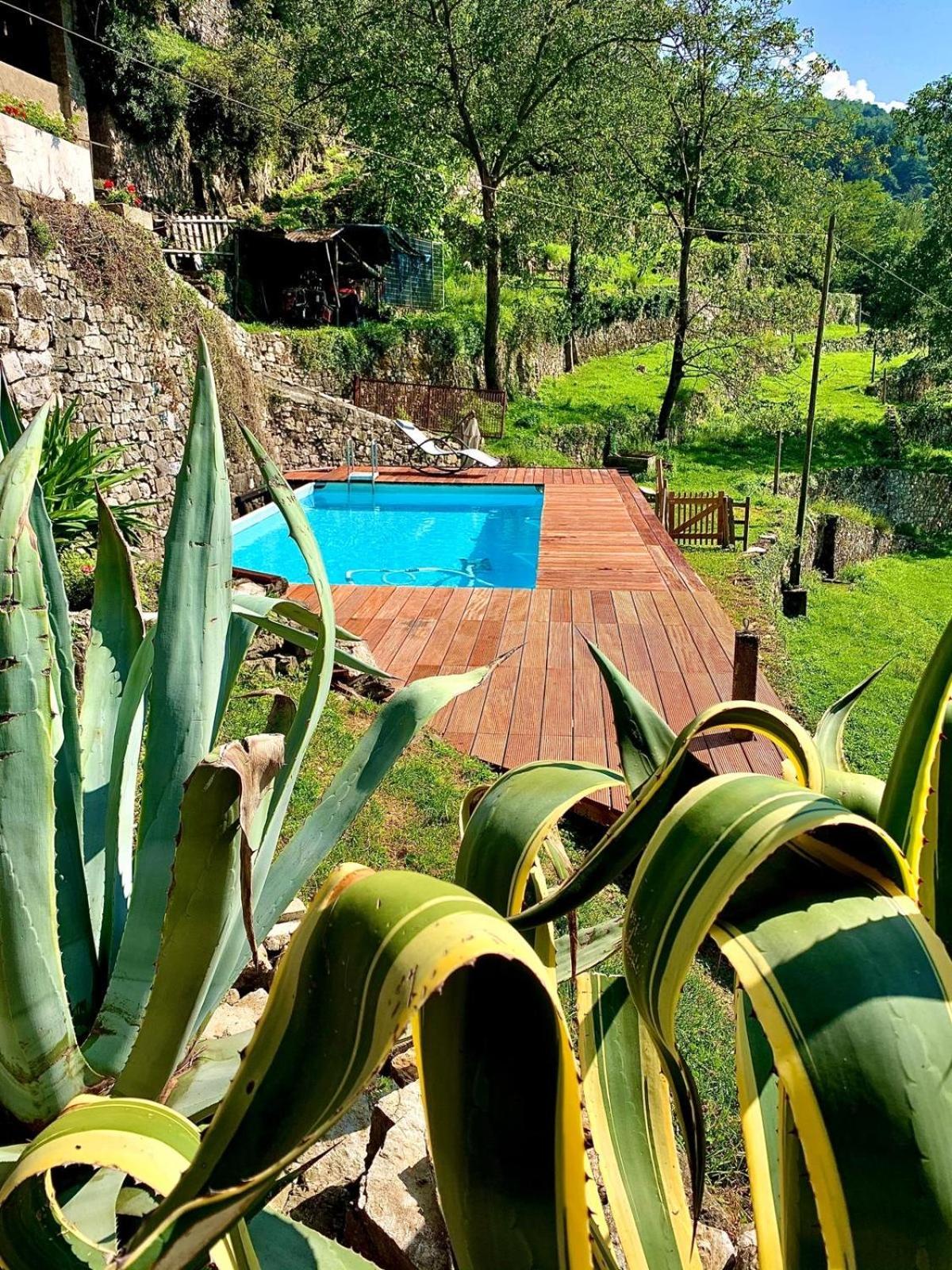 La Casa Sulla Collina Del Castello Βίλα Breno Εξωτερικό φωτογραφία